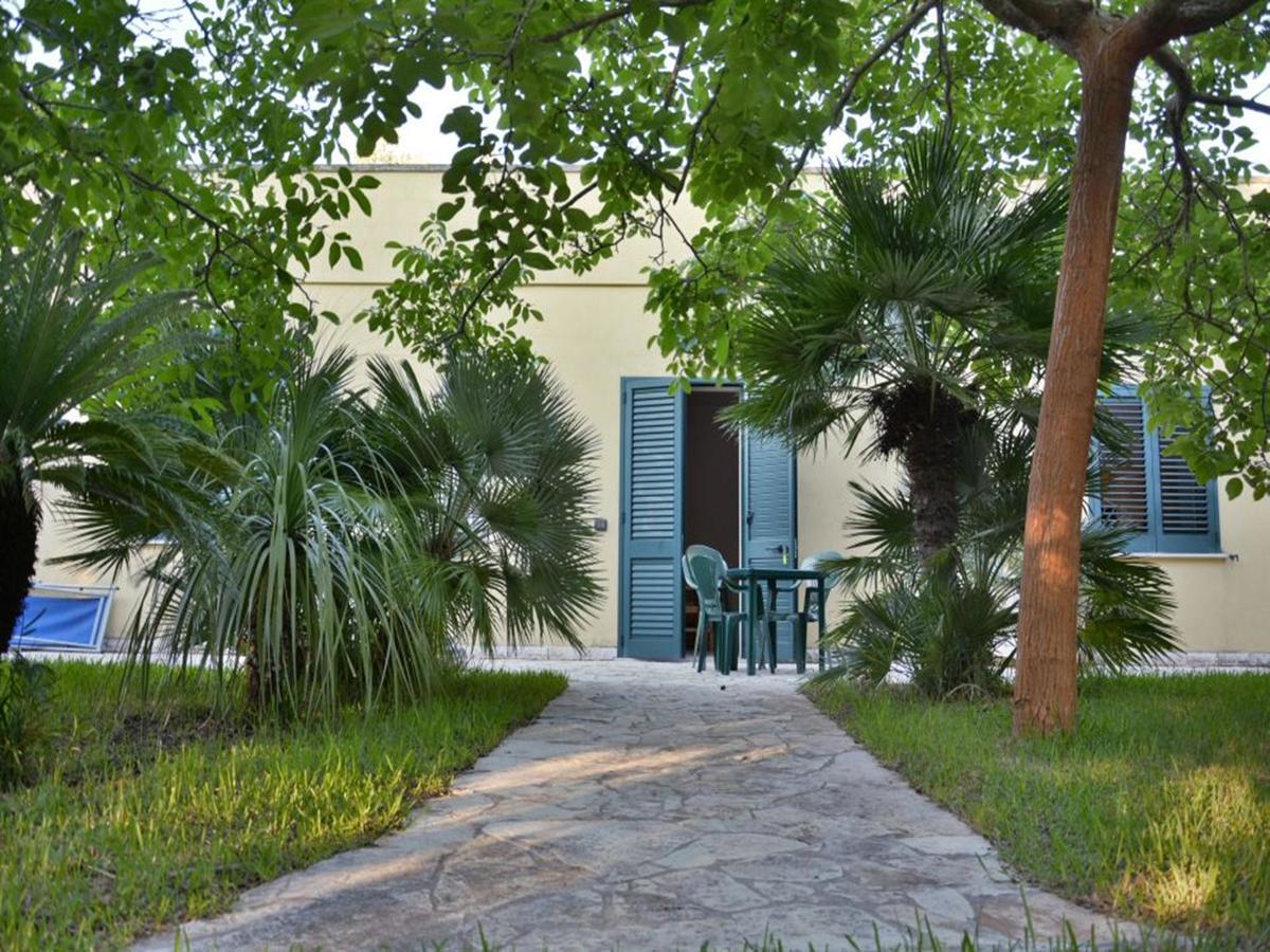 Masseria Lama Torre dell'Orso Exterior photo